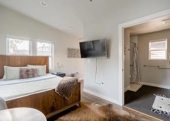 Stay Portland Collection - Urban Cabin Studio - Breweries & Local Eateries