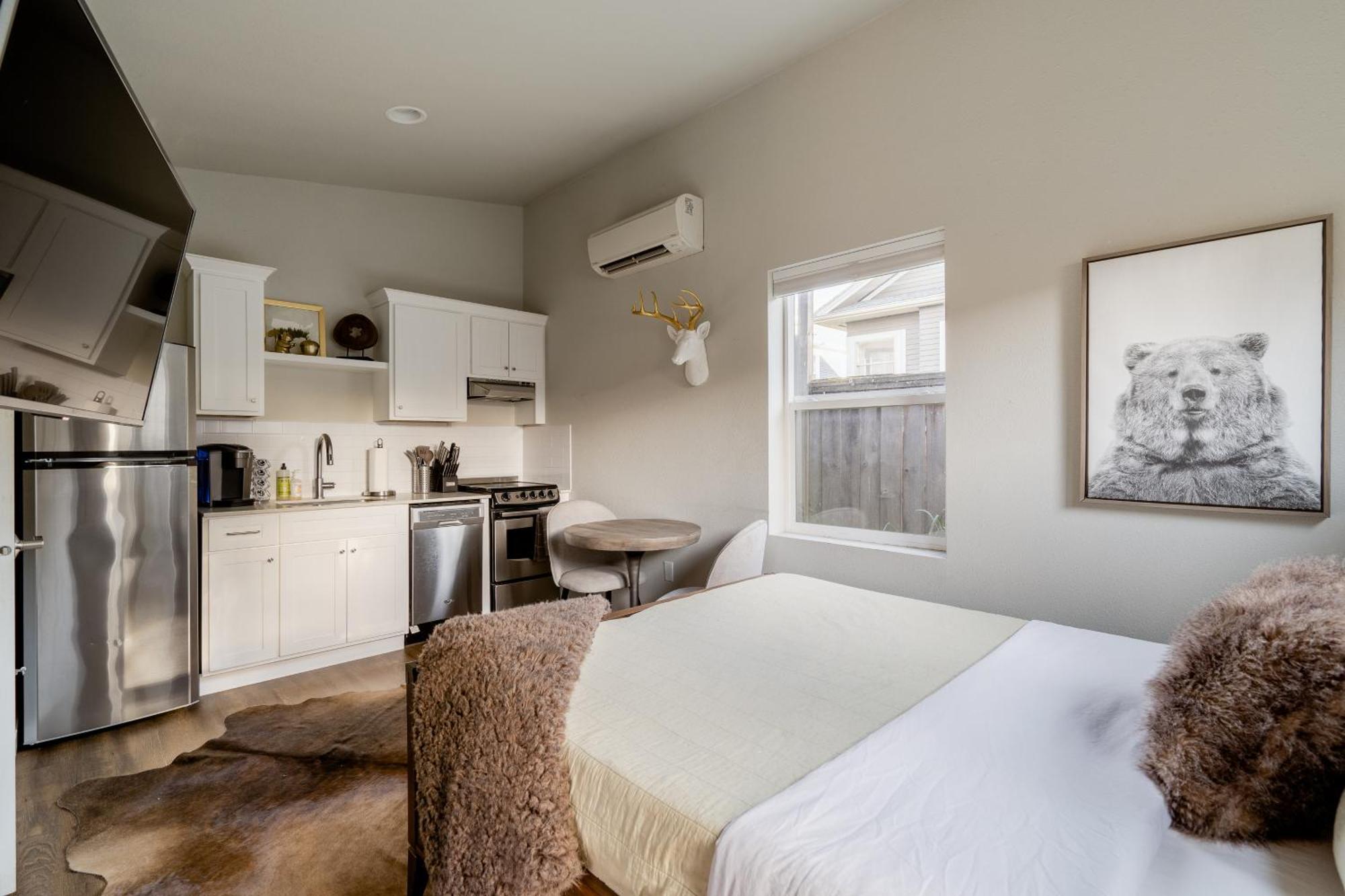 Collection - Urban - Breweries & Local Eateries Holiday home *