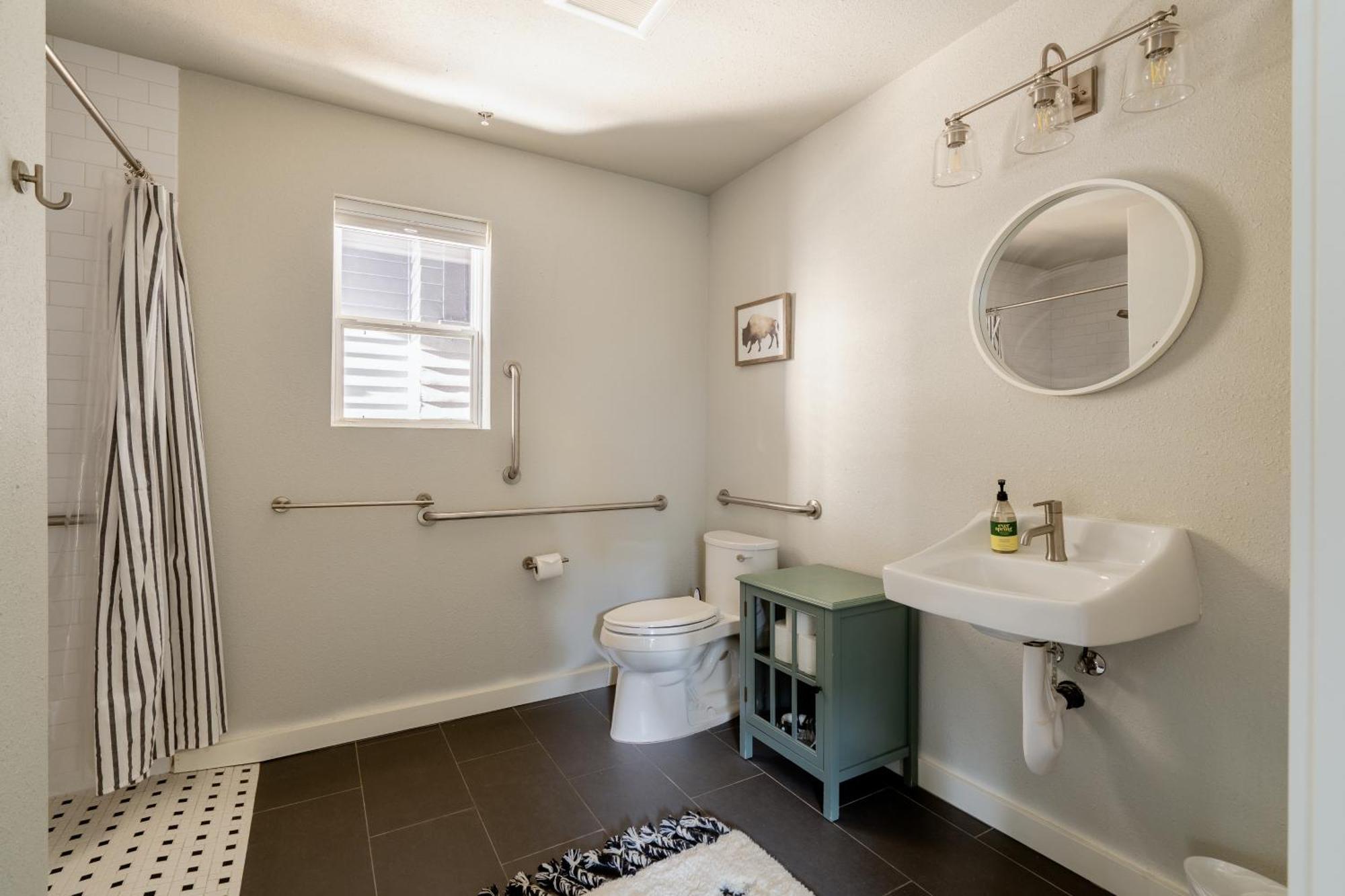 Collection - Urban - Breweries & Local Eateries Holiday home *