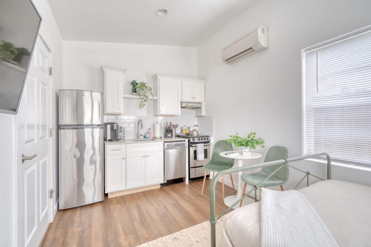 Apartment - Urban - Breweries & Local Eateries